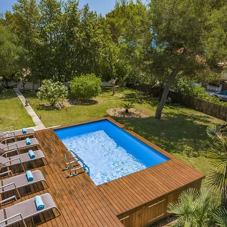 Alcanada Garden Вилла *