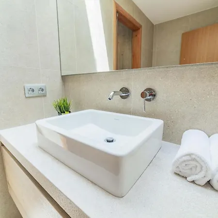 Alcanada Garden Villa *